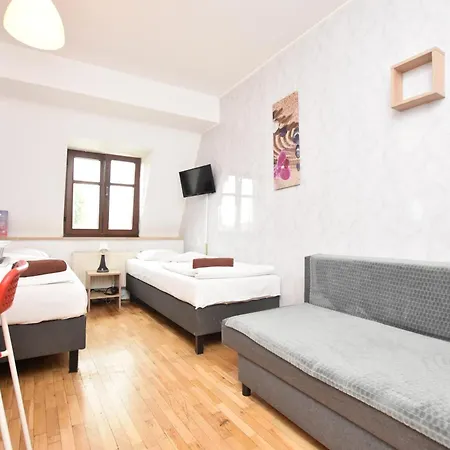 Хостел - Prywatne *