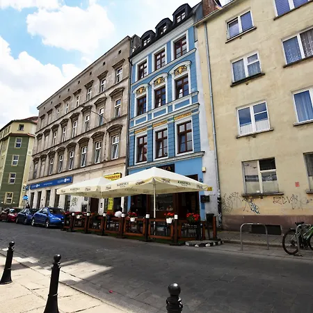 - Prywatne Хостел Вроцлав