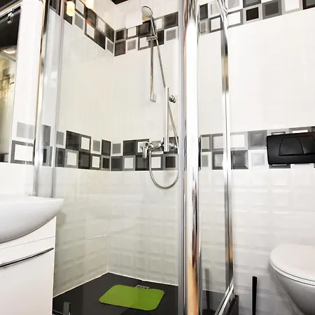 - Prywatne Hostel