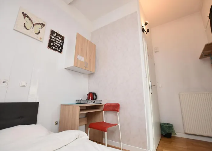 - Prywatne Hostel Wroclaw
