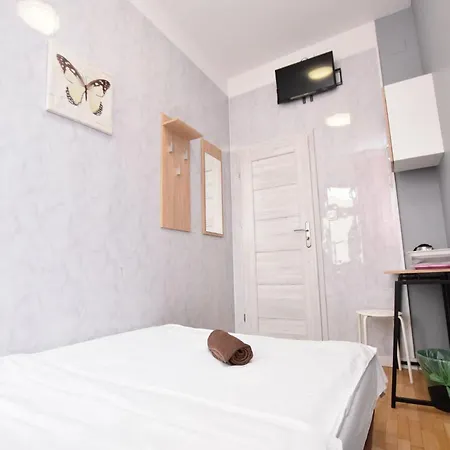 - Prywatne Hostel *