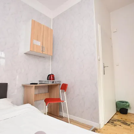 Hostel - Prywatne *