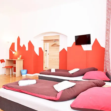 - Prywatne Hostel *