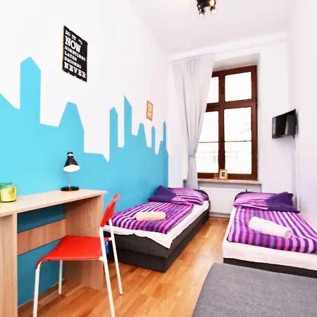 - Prywatne Hostel *