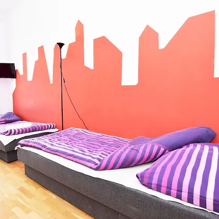 - Prywatne Hostel *