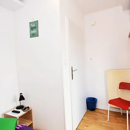 - Prywatne Hostel