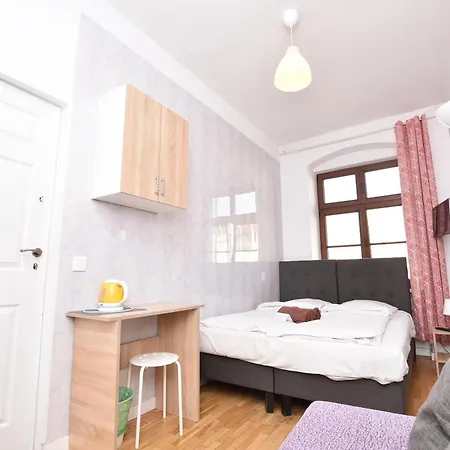 - Prywatne Hostel