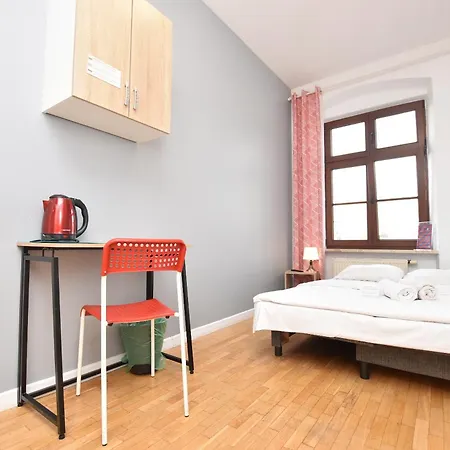 - Prywatne Hostel Βρότσλαβ