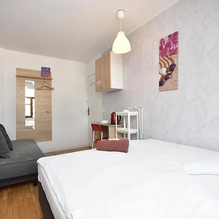 - Prywatne Hostel