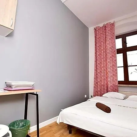 Hostel - Prywatne Βρότσλαβ